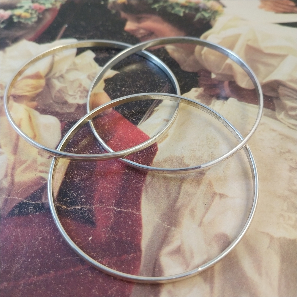 Guess Silver Women's Ring - Picture 2 of 9